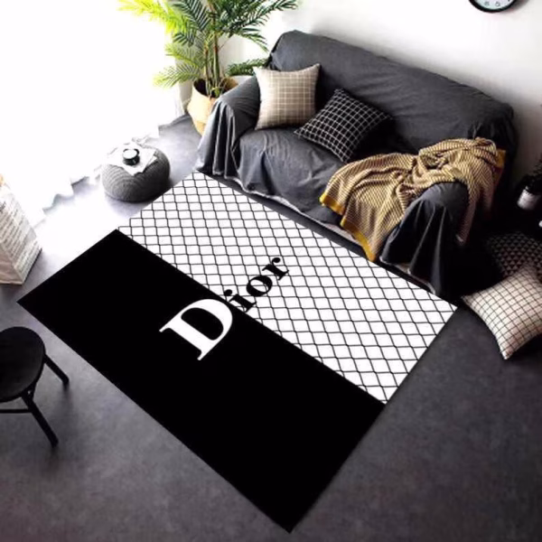 Centre Carpets 3 (Ghs70)