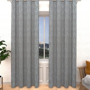 Curtains 4 (Ghs180)